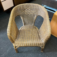 Load image into Gallery viewer, Wicker Chair