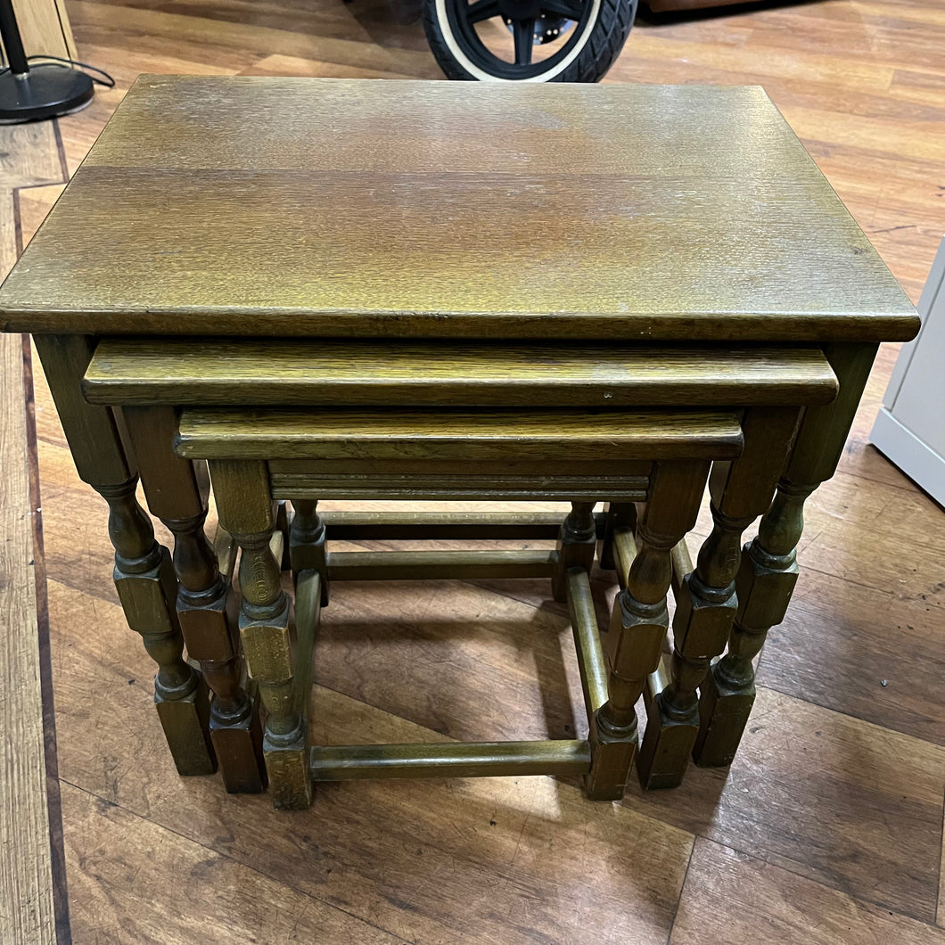 Oak Nest of 3 Tables