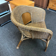 Load image into Gallery viewer, Wicker Chair